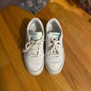 Women’s size 8 Reebok’s